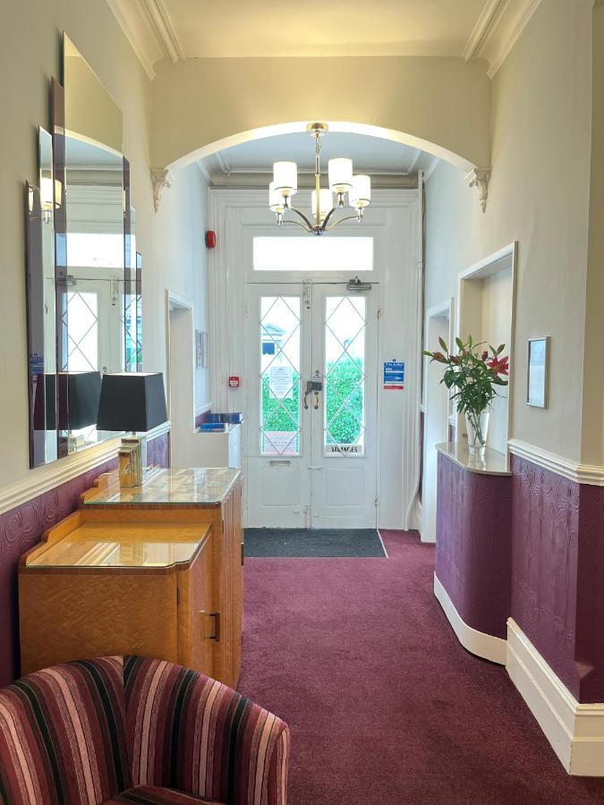 Cavendish Central Bournemouth Bagian luar foto